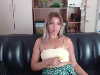 rileybellucci's Live Sex Cam Show