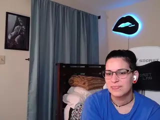 VeeVixen's Live Sex Cam Show