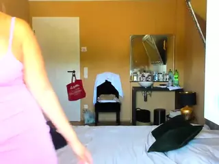 Elianabortt's Live Sex Cam Show