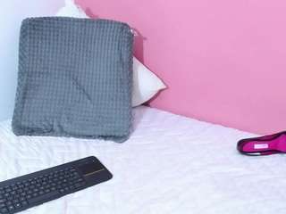 seleene webcam