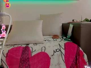 alejandra-fox Live Webcam on CamSoda