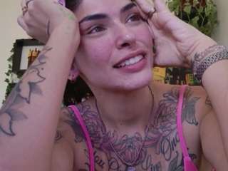 carolprince, female webcam model,  years old, on live webcam