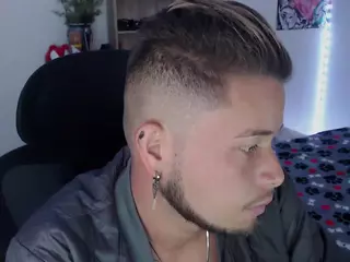 jsleon's Live Sex Cam Show