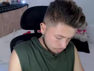 jsleon's Live Sex Cam Show