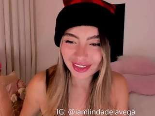 Live webcam model lindadelavega on Soda Cams