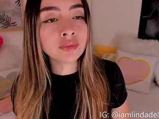 lindadelavega Live Webcam on CamSoda