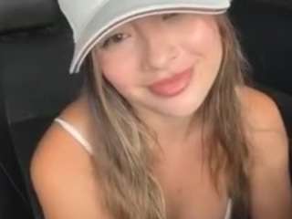 lindadelavega Live Webcam on CamSoda