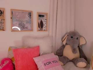 Live webcam model lindadelavega on Soda Cams