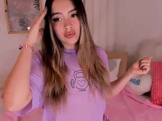 lindadelavega Live Webcam on CamSoda