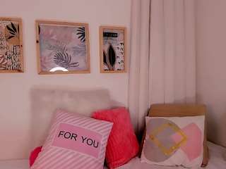 Live webcam model lindadelavega on Soda Cams