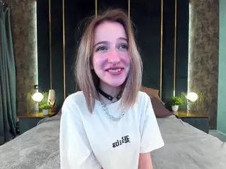 ybeautymolly's Live Sex Cam Show