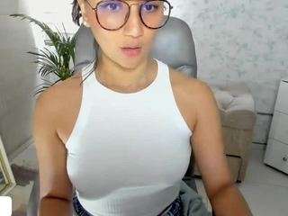 eliissa Live Webcam on CamSoda