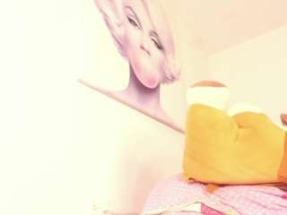 sexxy-naomi Live Webcam on CamSoda