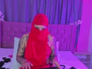 melanyqueen's CamSoda show and profile