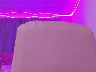 Acest model este live acum. melanyqueen