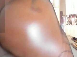 miawestt Live Webcam on CamSoda