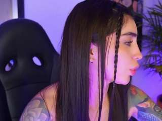 taniiga Live Webcam on CamSoda