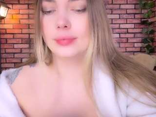 lady-po's CamSoda show and profile