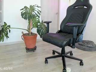 Live webcam model ebony-bru on Soda Cams