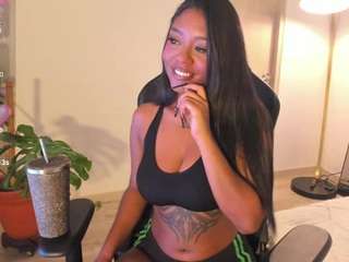 ebony-bru webcam
