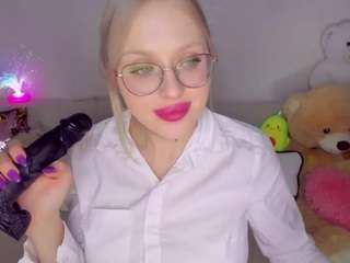 elinocean's CamSoda show and profile