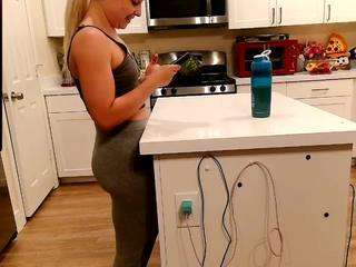 camsoda blondiewithanass