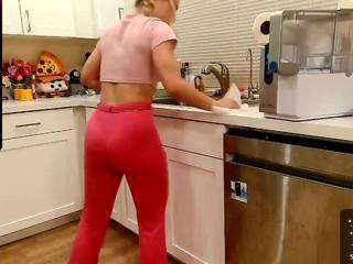 camsoda blondiewithanass