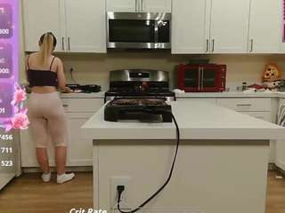 blondiewithanass