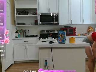 Discover blondiewithanass from CamSoda