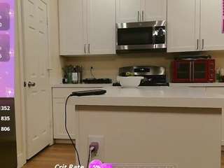 blondiewithanass Live Webcam on CamSoda