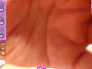  blondiewithanass chat room