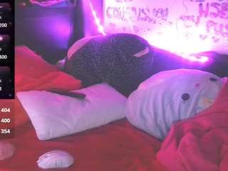 blondiewithanass from camsoda