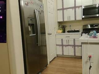 blondiewithanass Live Webcam on CamSoda