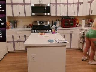 blondiewithanass's CamSoda show and profile