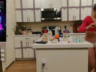 blondiewithanass's CamSoda show and profile