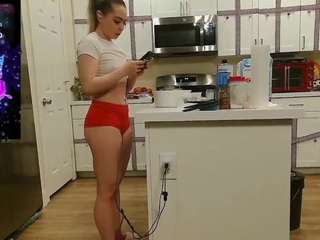 blondiewithanass webcam