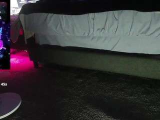 blondiewithanass from CamSoda