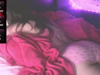 blondiewithanass webcam