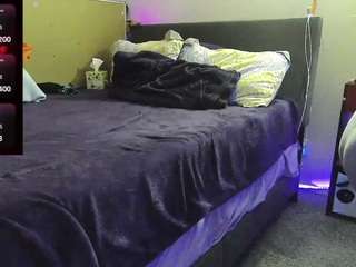 blondiewithanass webcam