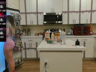 blondiewithanass webcam