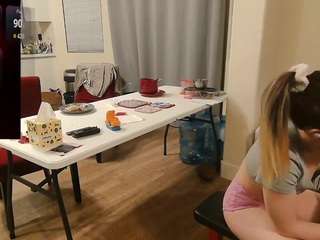 blondiewithanass webcam