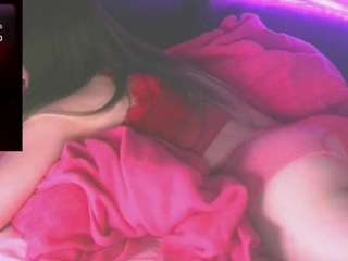 blondiewithanass live cam profile