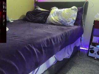 blondiewithanass Live Webcam on CamSoda