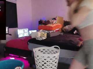 blondiewithanass