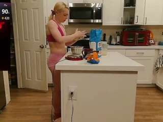 blondiewithanass
