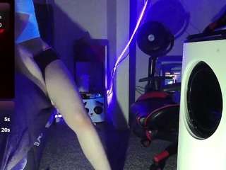 Live cam show with blondiewithanass