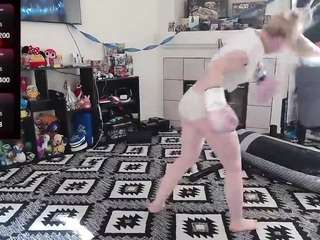 blondiewithanass