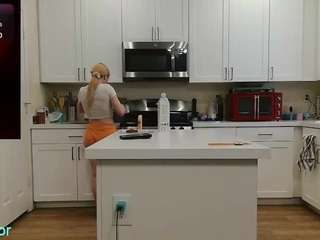 blondiewithanass