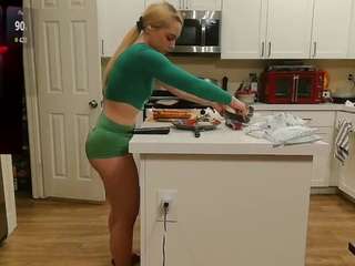blondiewithanass