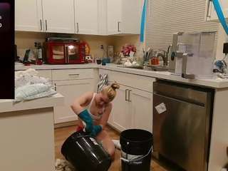 blondiewithanass